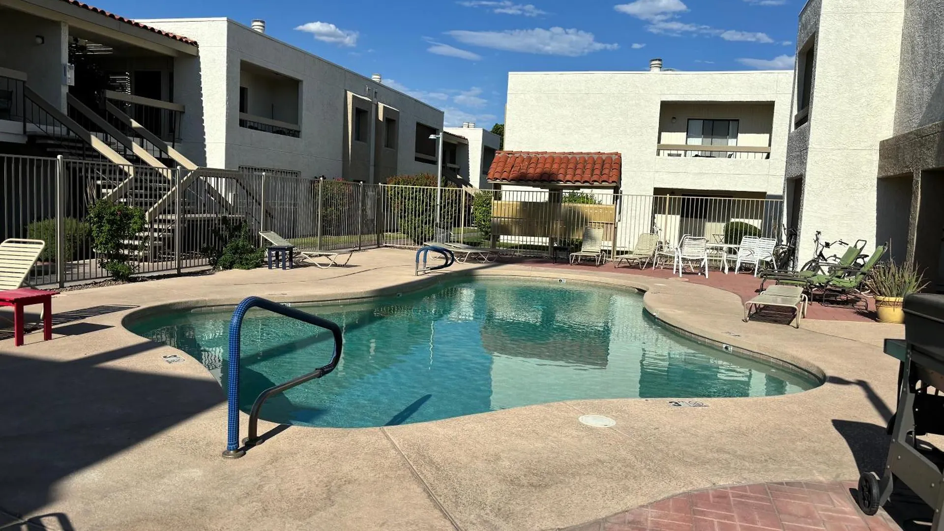 Beautiful Scottsdale Condo 0*,